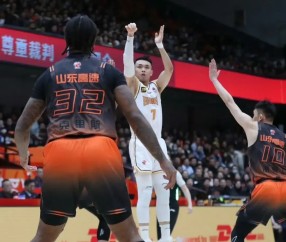 包含赛后体能课后，新疆广汇复出首秀备战NBA常规赛，目标明确，年轻球员得到机会的词条-开云平台