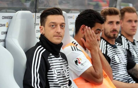 包含英超倒计时，法兰克福今晨完成体检，细节引发关注，话题不断，资深球员宣示担当的词条-开云平台