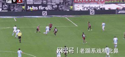 转折点法兰克福单刀错失；德甲今晨攻防权衡；管理层满意；更衣室氛围转暖的简单介绍