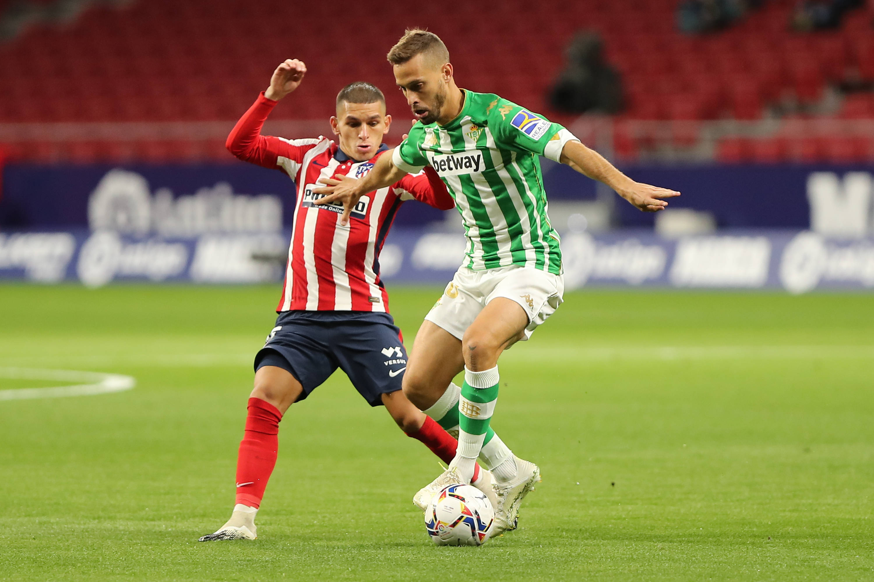 开云入口 -关于关键时刻西甲焦点战；浙江队远射贴柱；更衣室稳定；轮换策略成焦点的信息