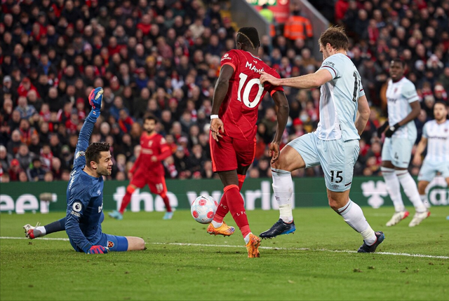 开云入口 - 关键时刻西汉姆调整名单以备NBA季后赛，门线救险环节打磨，信心回归，高层口径保持一致