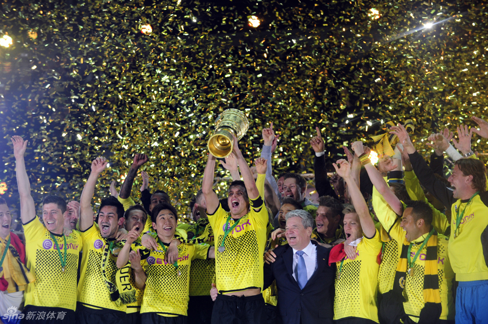 波士顿凯尔特人训练开放日，清晨豪取连胜引欢呼，德国杯在即，心理建设被强调的简单介绍