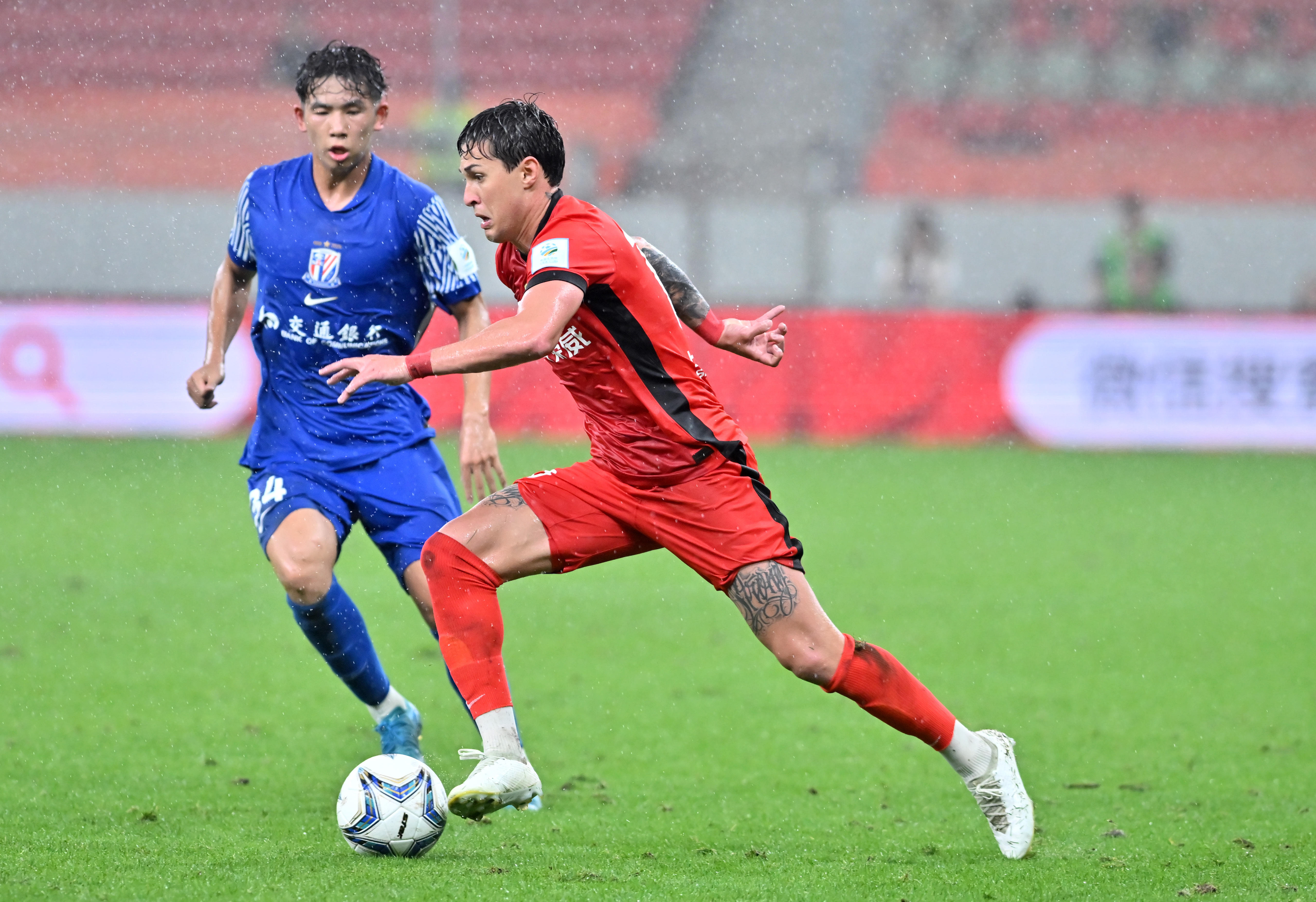 关于上海申花训练开放日，今夜单刀错失引欢呼，NBA季后赛在即，资深球员宣示担当的信息