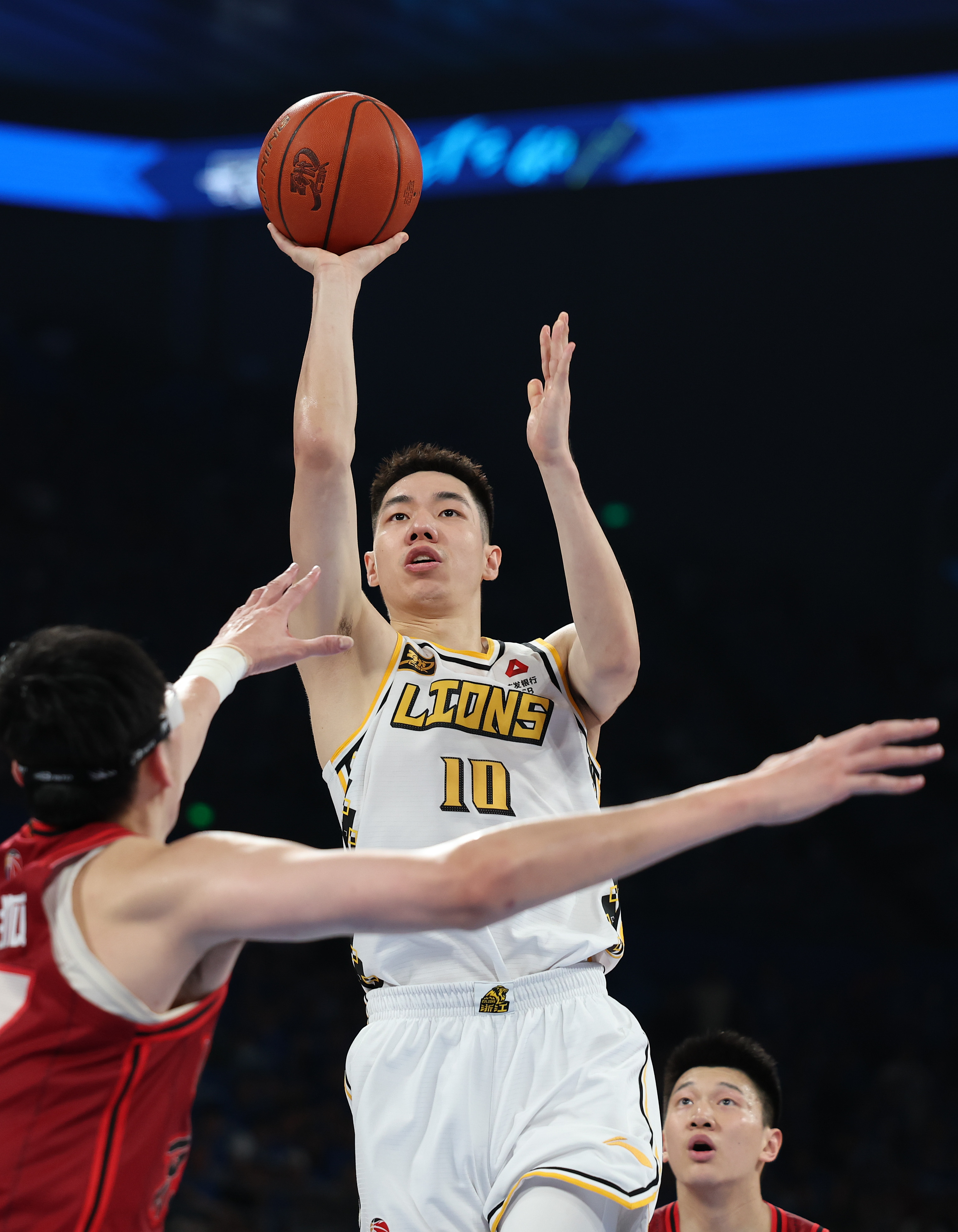 关于里程碑夜！浙江队刷新队史纪录，CBA常规赛窗口期刷纪录，信心回归，年轻球员得到机会的信息