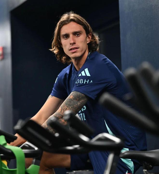 蓝战非账号封禁事件背后的真相