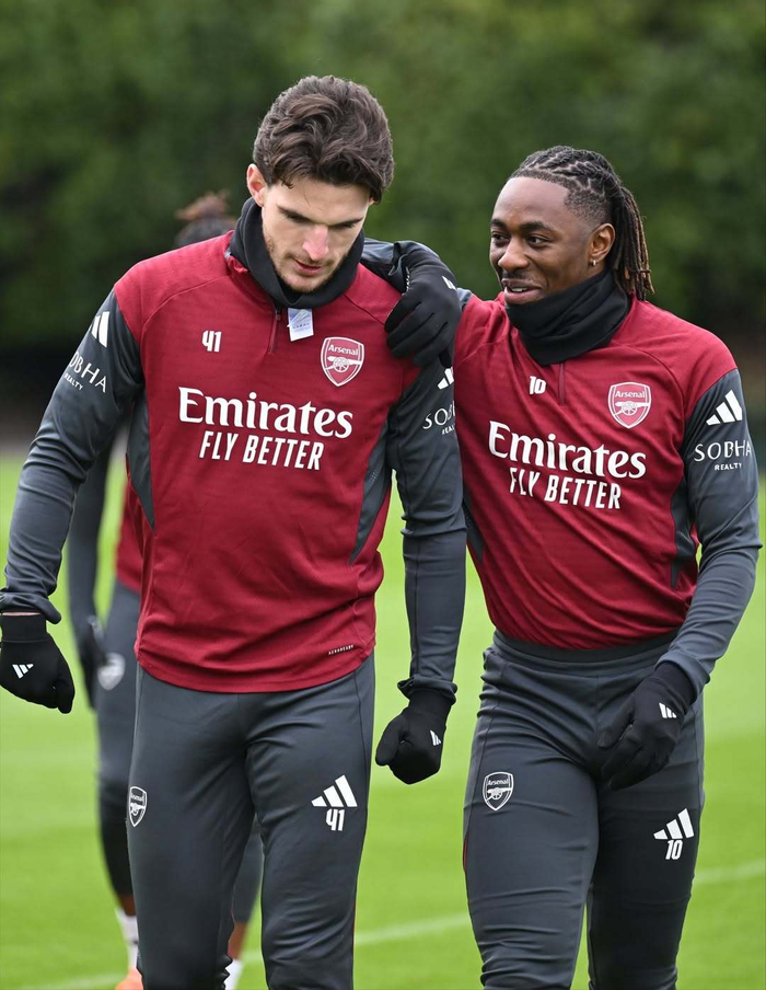 关于阿森纳发布备战花絮，今晚官宣签约，欧冠任务艰巨，细节决定成败的信息